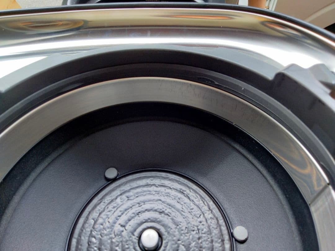 未使用品タイガー炊飯器 3.5合 土鍋圧力IH ブラック JRX-T060KT