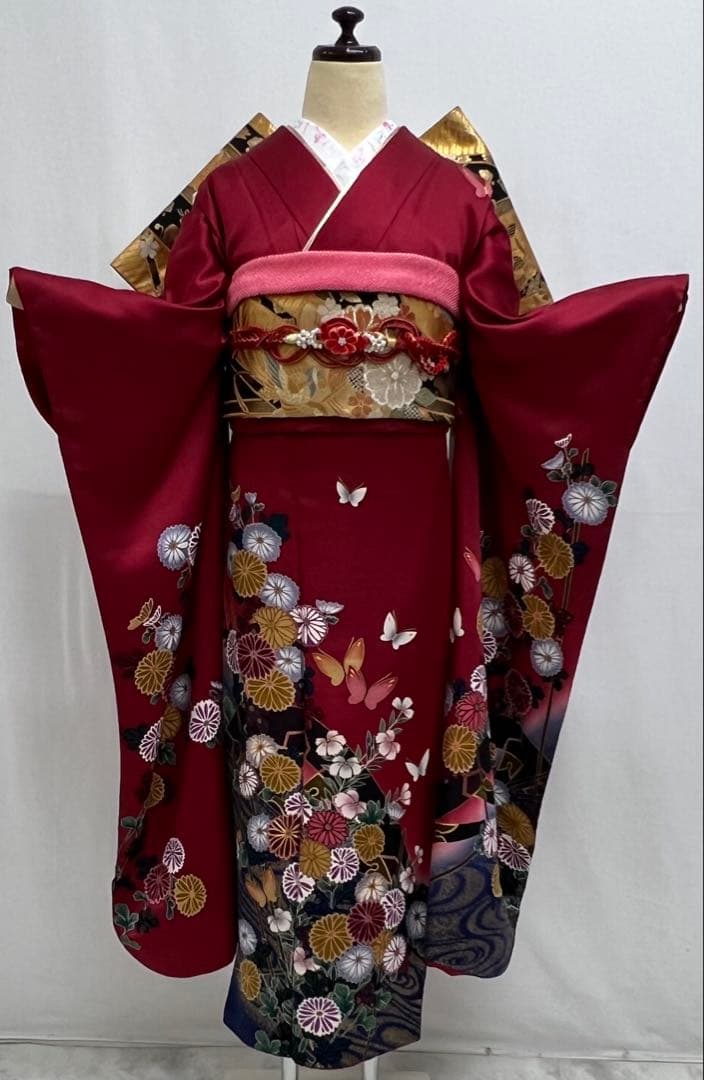 振り袖　フルセット　長襦袢付　金彩加工　刺繍入り　679