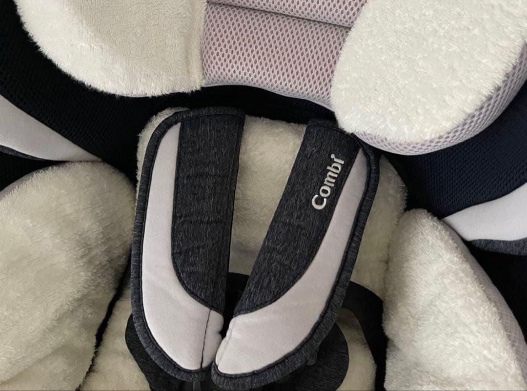 Combi 新生児対応 チャイルドシート ISOFIX クリーニング済み