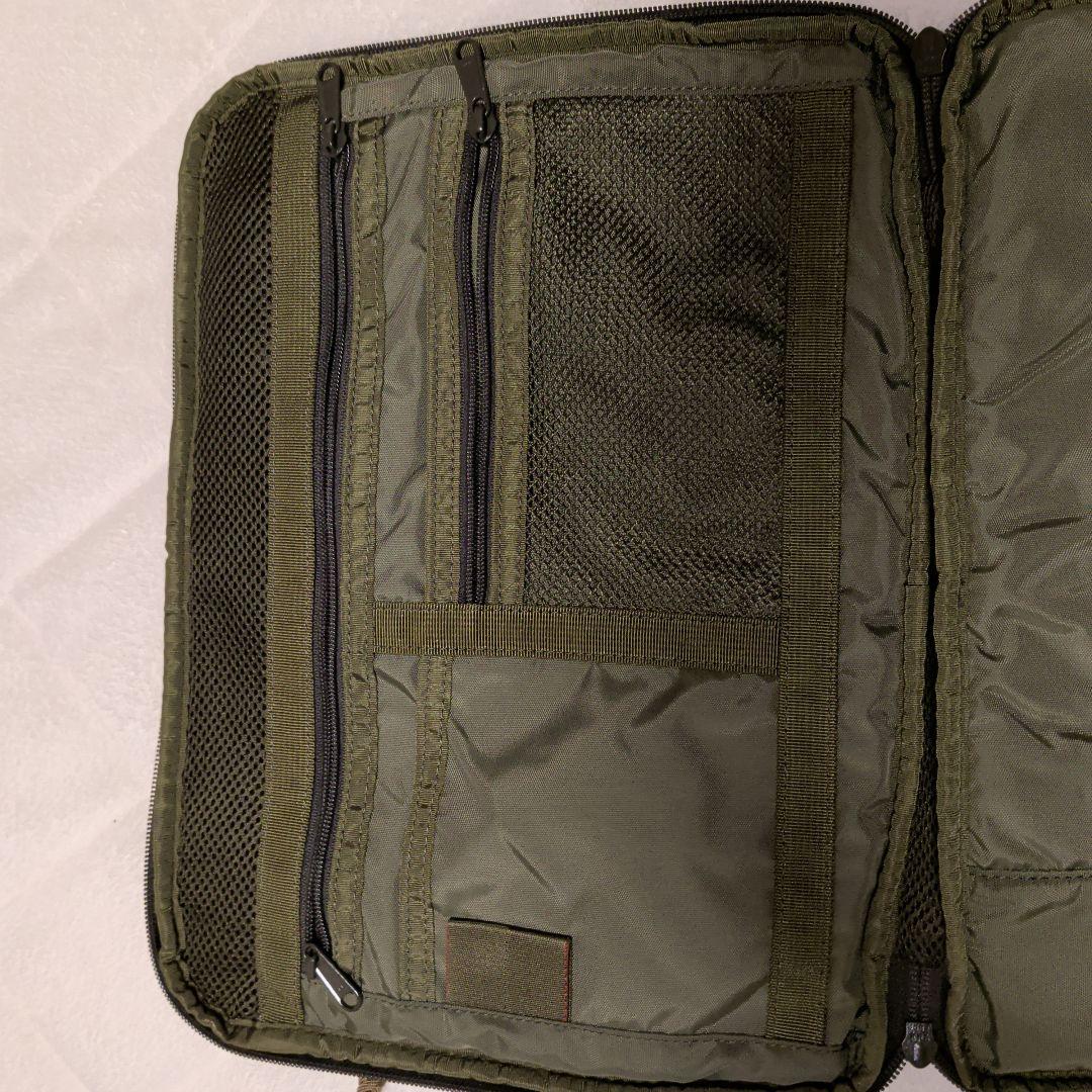 BRIEFING PCケース オリーブグリーン