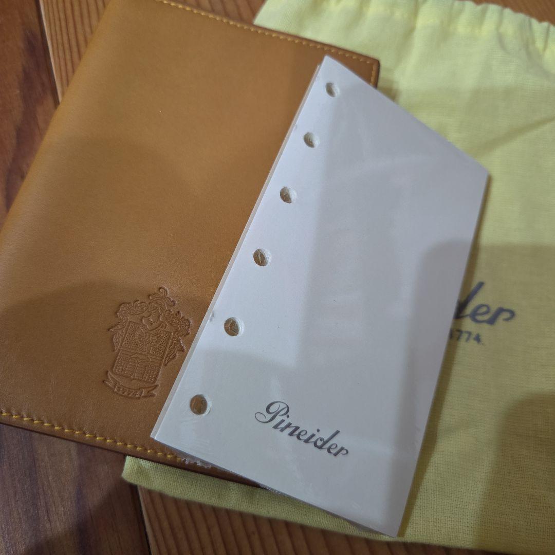 美品pineider ピナイダー手帳&リフィル