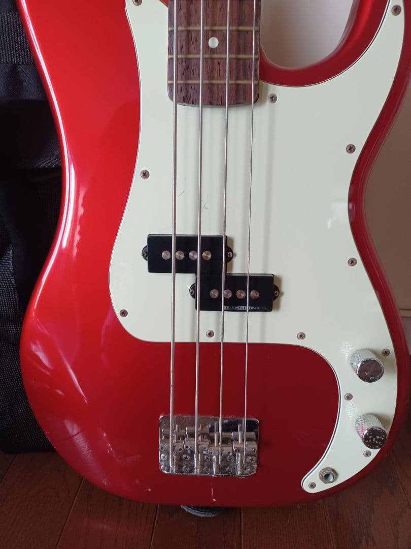 History エレキベース レッド