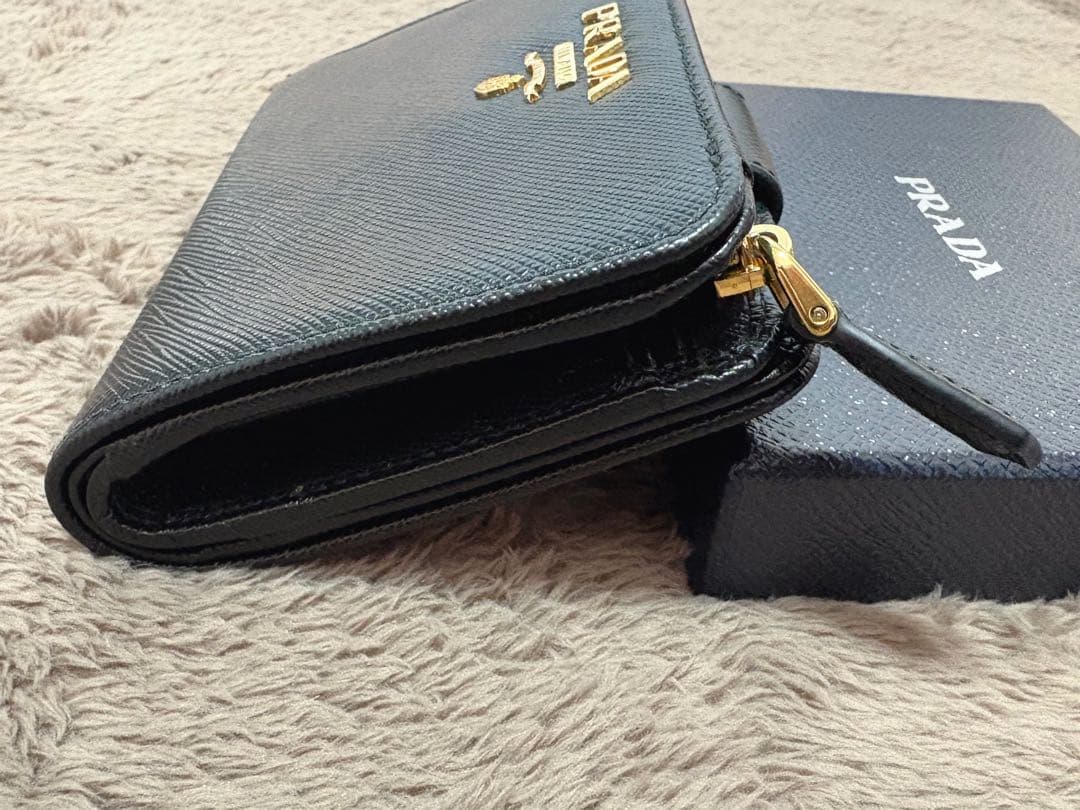 ココ⚫︎PRADA ミニ財布 サフィアーノレザー L字ファスナー