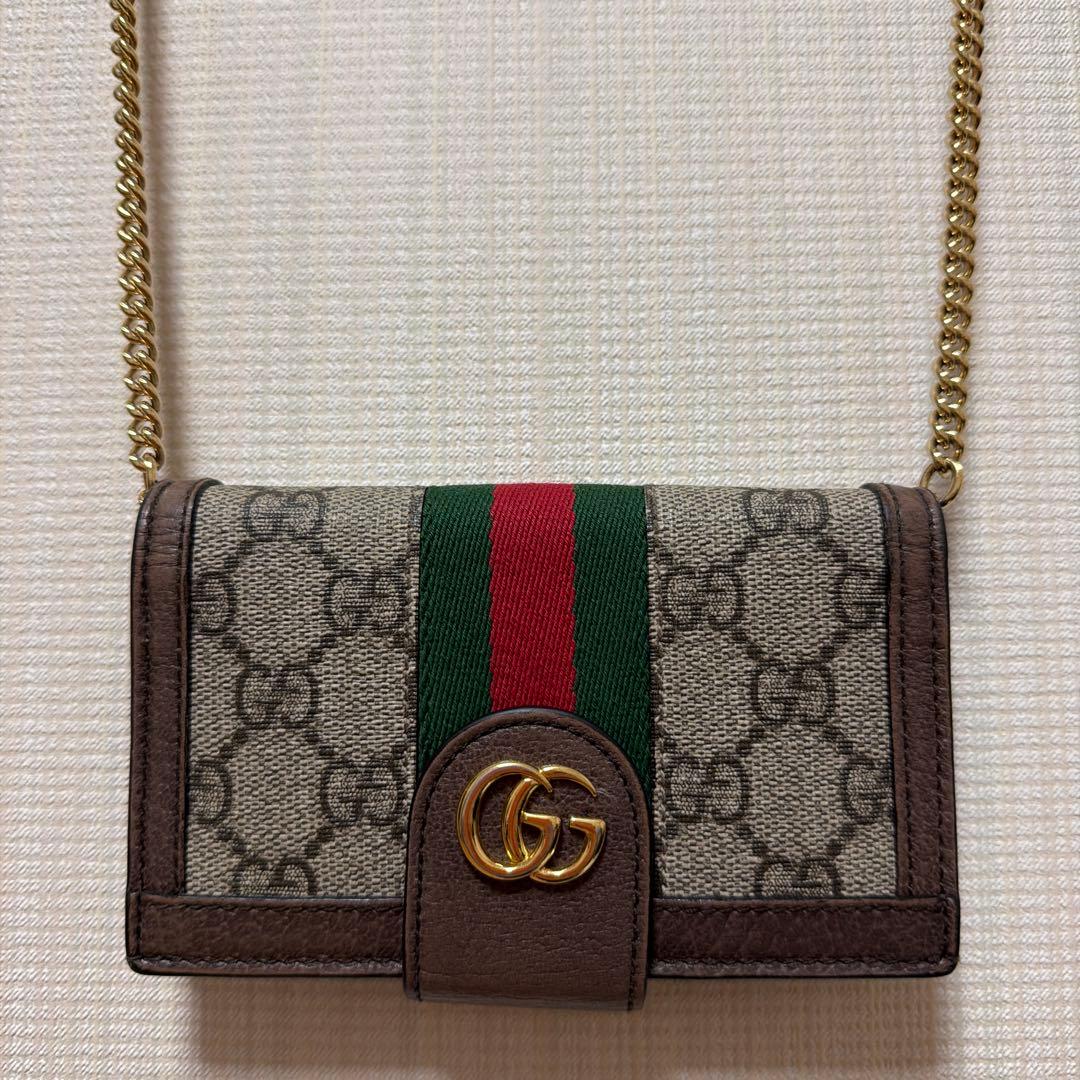 Gucci iPhone ケース SE 7.8 チェーンショルダー 手帳 グッチ