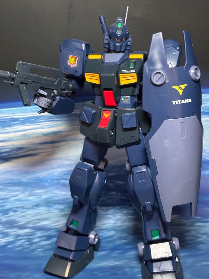 【ガンプラ完成品】 MG ジム・クゥエル