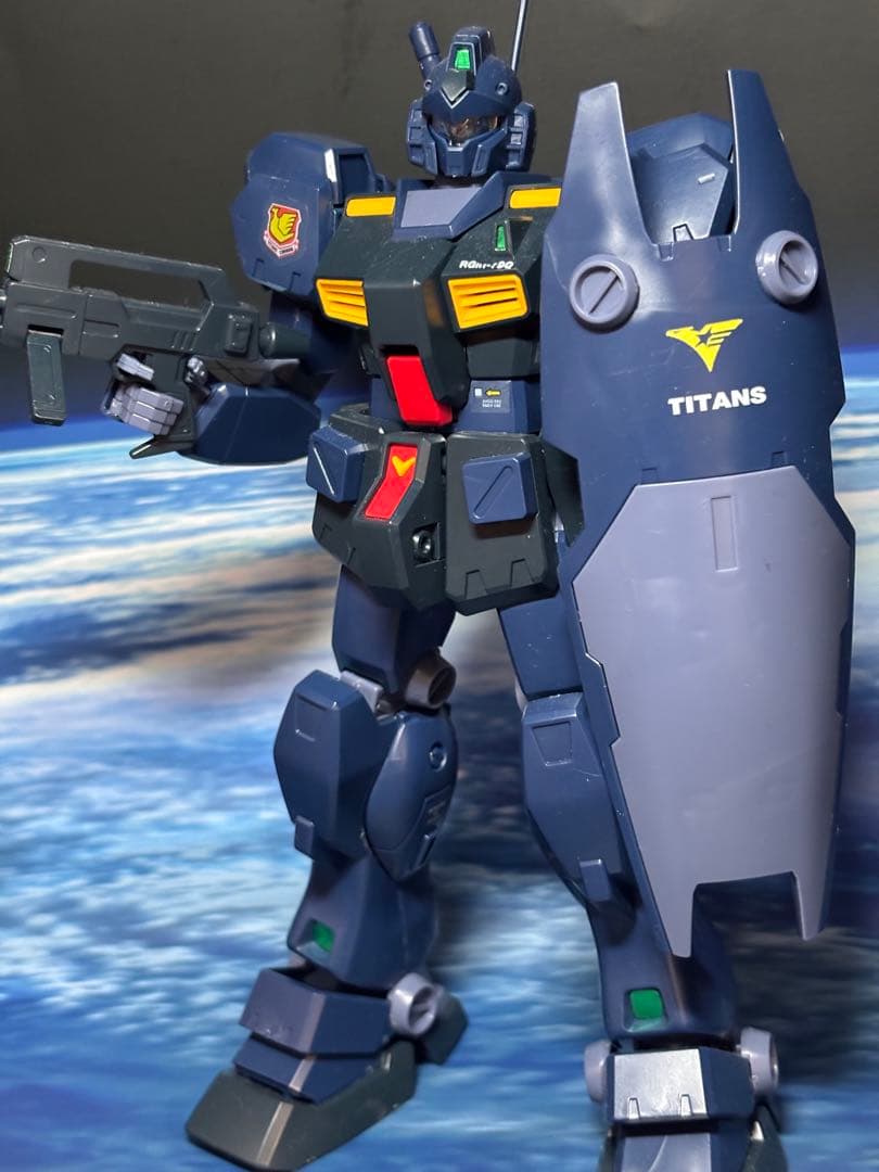 【ガンプラ完成品】 MG ジム・クゥエル