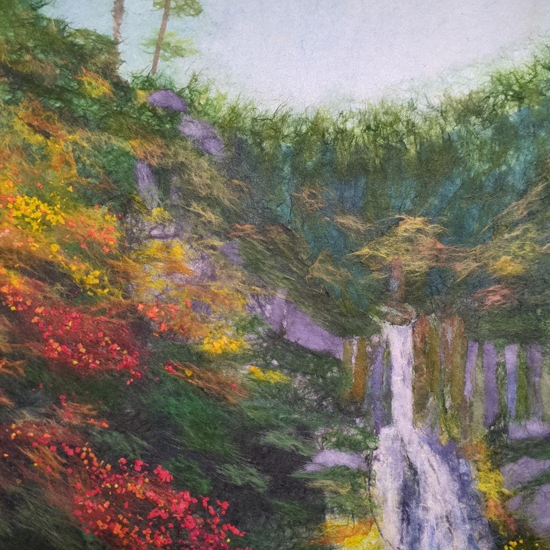 値下げ！【ちぎり絵】「紅葉−滝」　ハンドメイド　(P 10サイズ）暮らしに彩りを