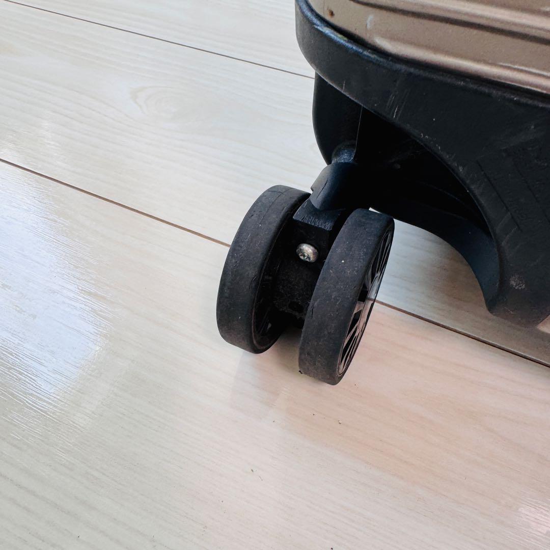 RIMOWA リモワ　スーツケース　4輪　希少品 サンバ MULTIWHEEL