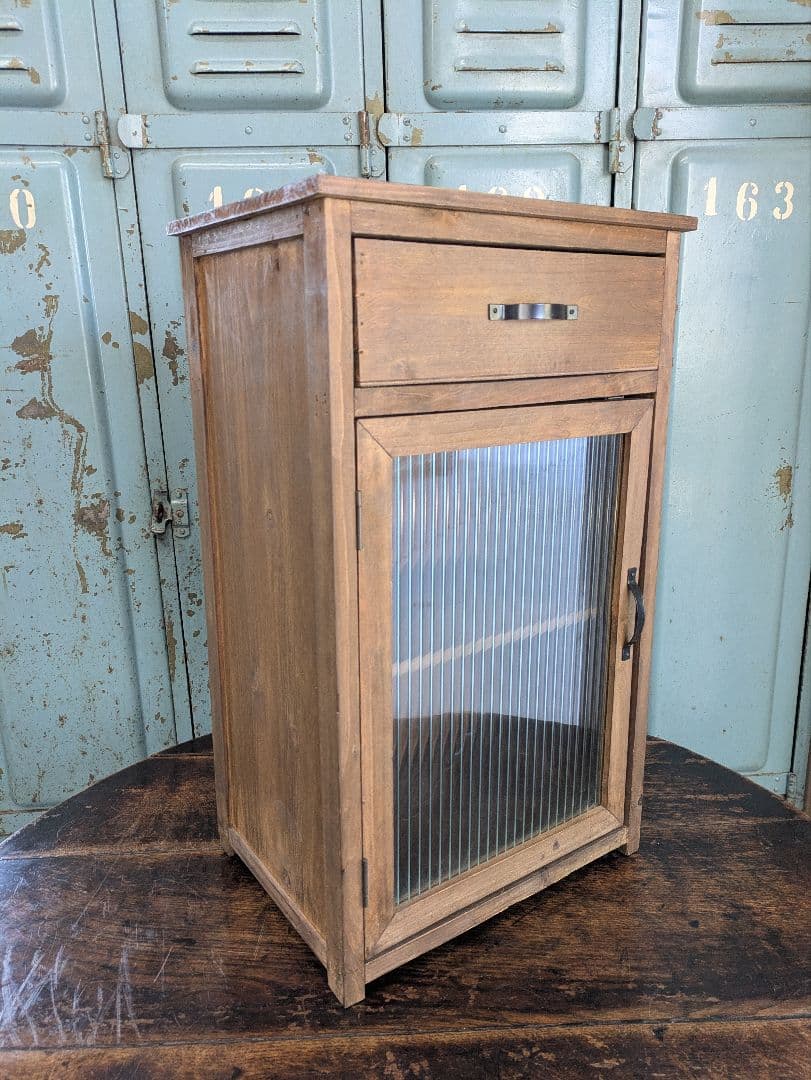 木製ヴィンテージスタイル ガラスキャビネット アンティークサイドボード