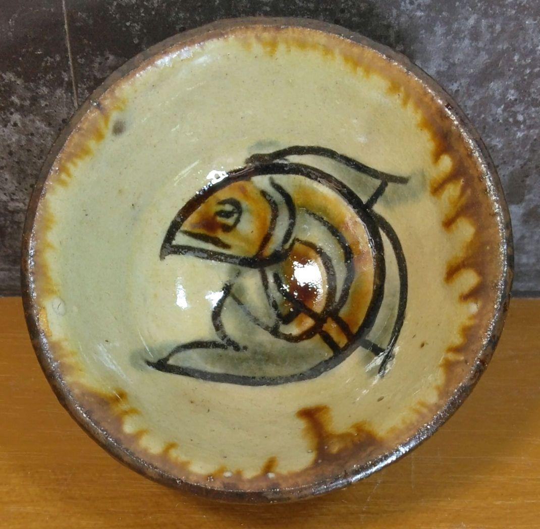 人間国宝 金城次郎 ぐい呑(魚紋ぐい呑）栞 共箱 壷屋焼 壺屋焼 やちむん 美品