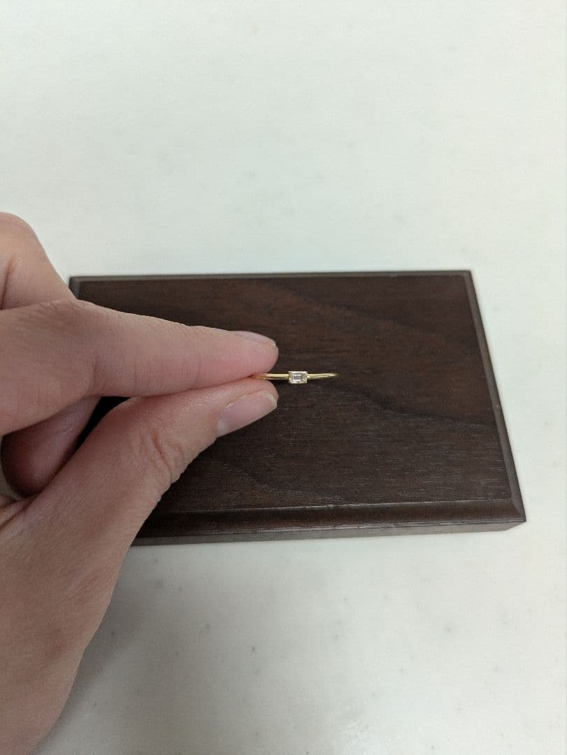 AHKAHゴールドリング スクエアカットストーン