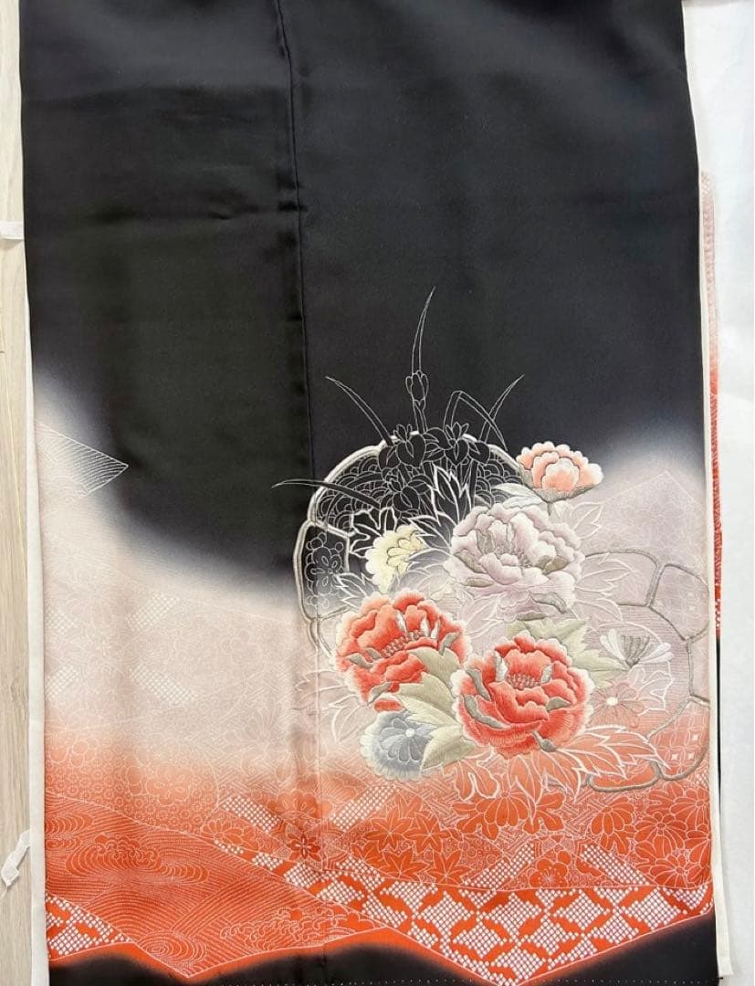 豪華刺繍正絹黒留袖袖フルセットお探しの方　西陣織袋帯　牡丹　駒刺繍 銀彩銀刺繍