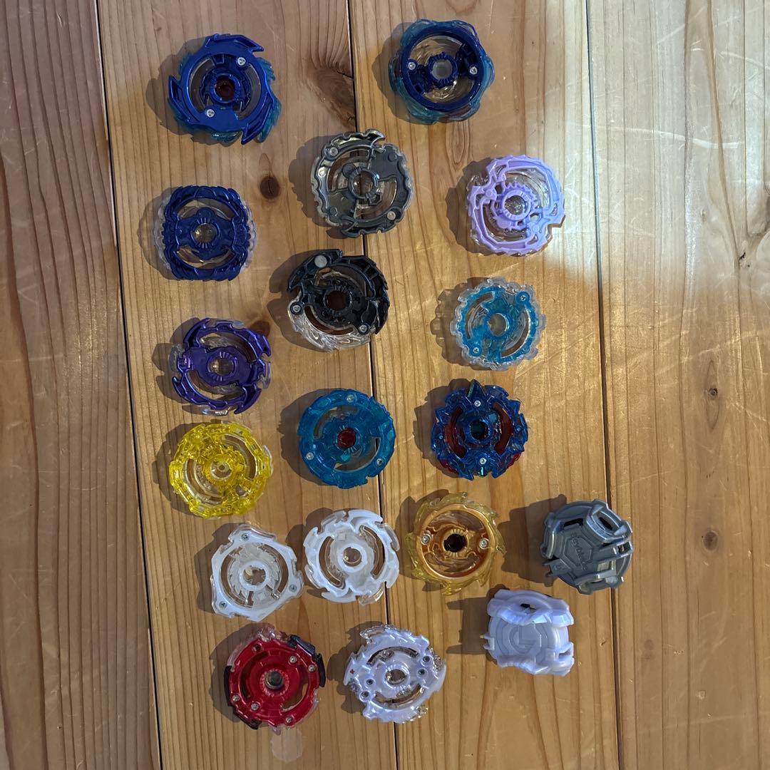 ベイブレードX ダブルエクストリームスタジアムセットと他のベイブレード達たくさん