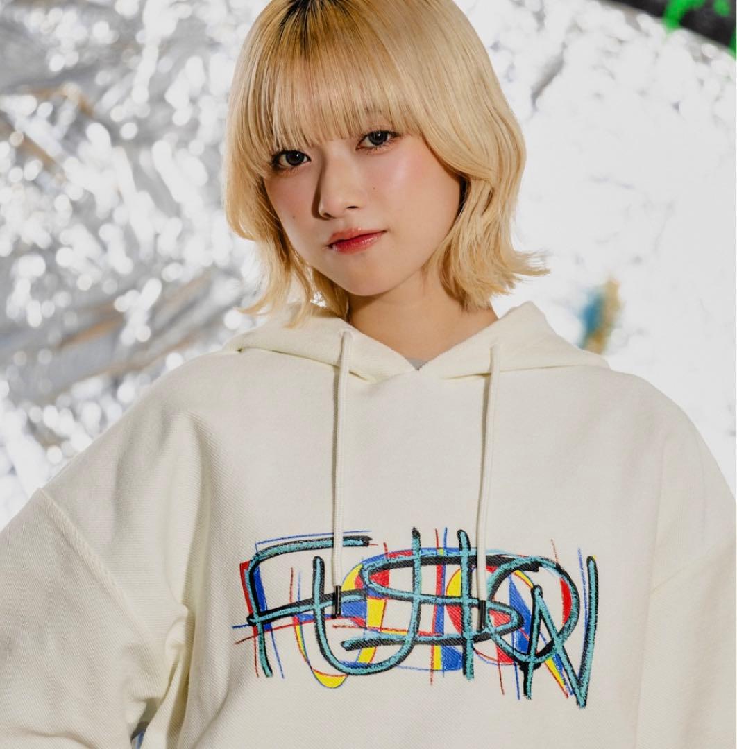 vaundyツアーグッズ新品未使用白パーカーMサイズFUSION