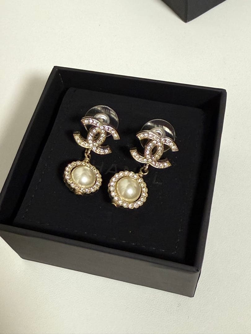 CHANEL ココマーク フェイクパール ラインストーン ピアス