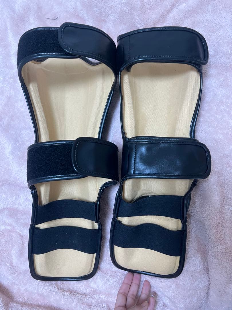 ボクシンググローブ、レッグガード、マウスピース