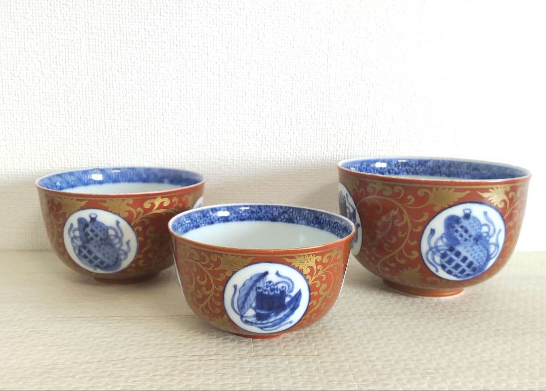 お値下げしました、三つ組　金唐草　宝尽くし　向付