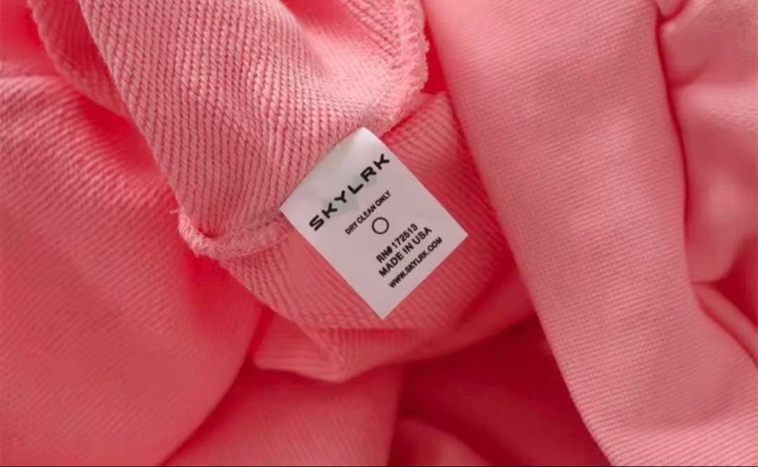 skylrk ジップパーカー