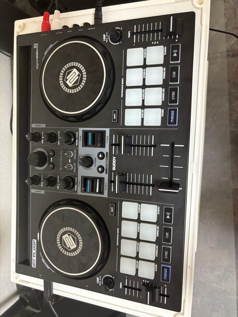 DJコントローラー reloop buddy