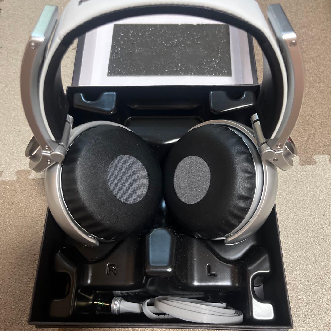 SONY ワイヤレスヘッドホン シルバー