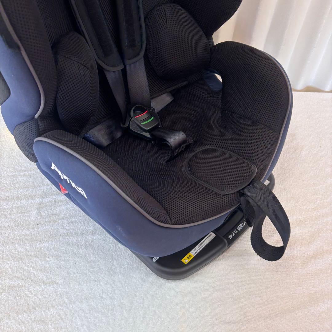 クリーニング済　☆美品☆　アップリカ　フォームフィット　ISOFIX　ネイビー黒