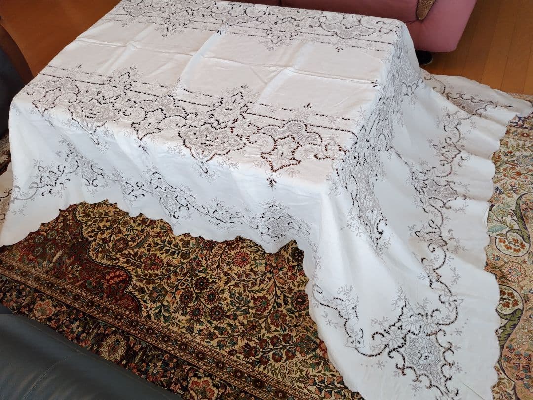 刺繍入りカットワ−クレ−スのロングテーブルクロスビンテージハンドメイド