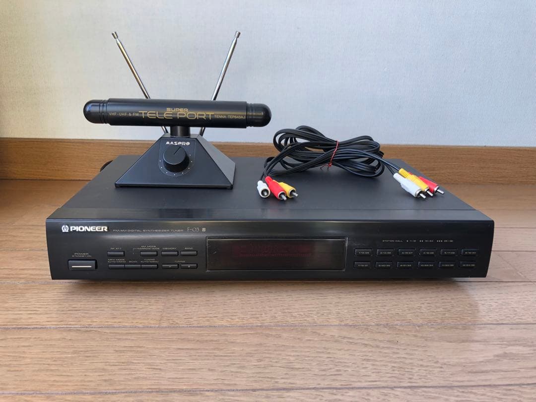 ★値下げ‼️パイオニアF-03 FM/AM デジタルシンセチューナー・アンテナ付