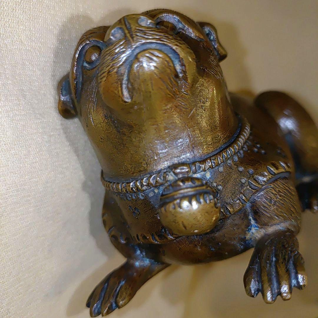 ブロンズ 犬の彫刻　犬の置物　芸術オブジェ