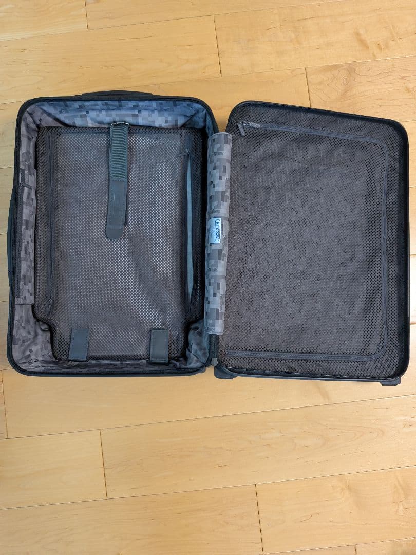 RIMOWA　リモワ　2輪　機内持ち込み