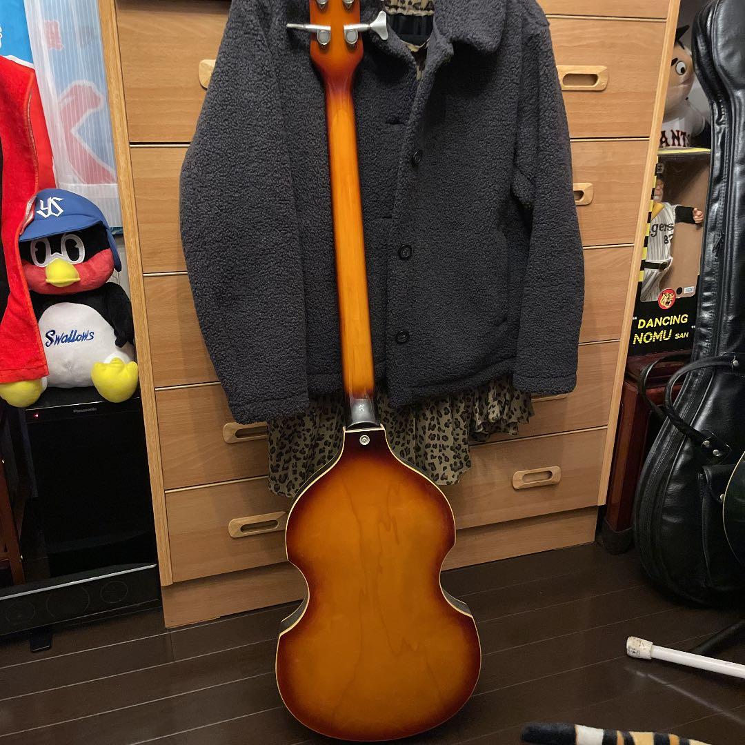 矢沢永吉フィギュアとベースギター2本