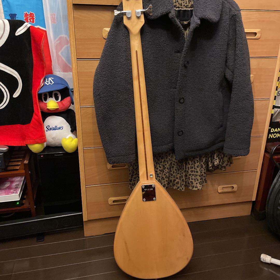 矢沢永吉フィギュアとベースギター2本