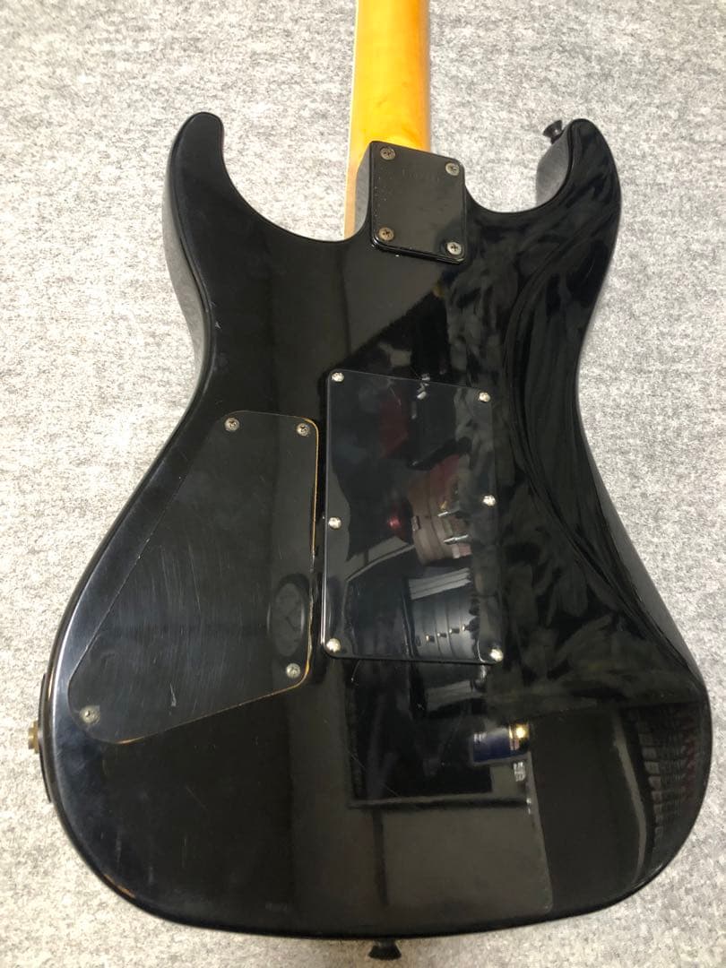 轟音　ビルスブラザーズ　フロイドローズ　SSH バナナヘッド　ジャクソンインレイ