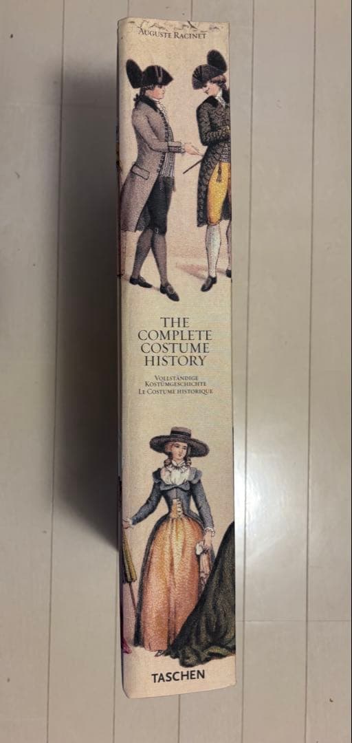 オーギュスト・ラシネの服飾史の古典「The Costume History」