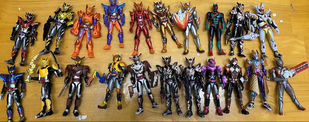 y*o様 装動　仮面ライダー フィギュアセット 約20体とアクセサリー