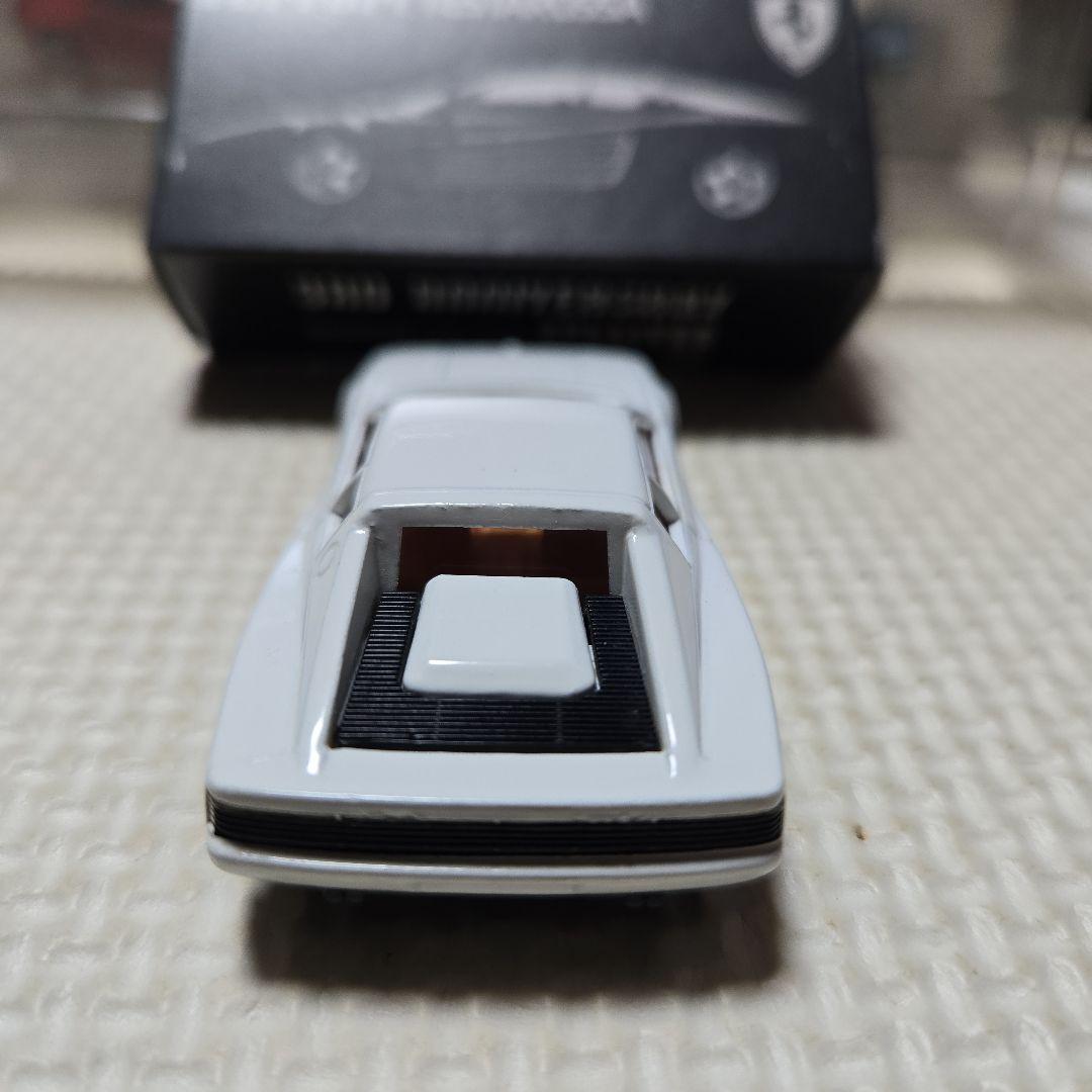 トミカ　フェラーリ　テスタロッサ