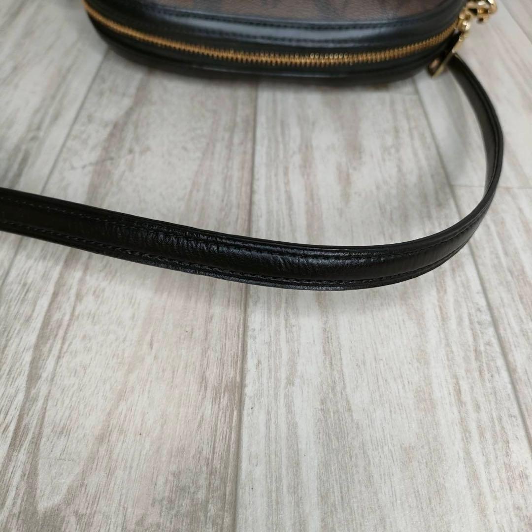 60 COACH コーチ　シグネチャー　ショルダーバッグ