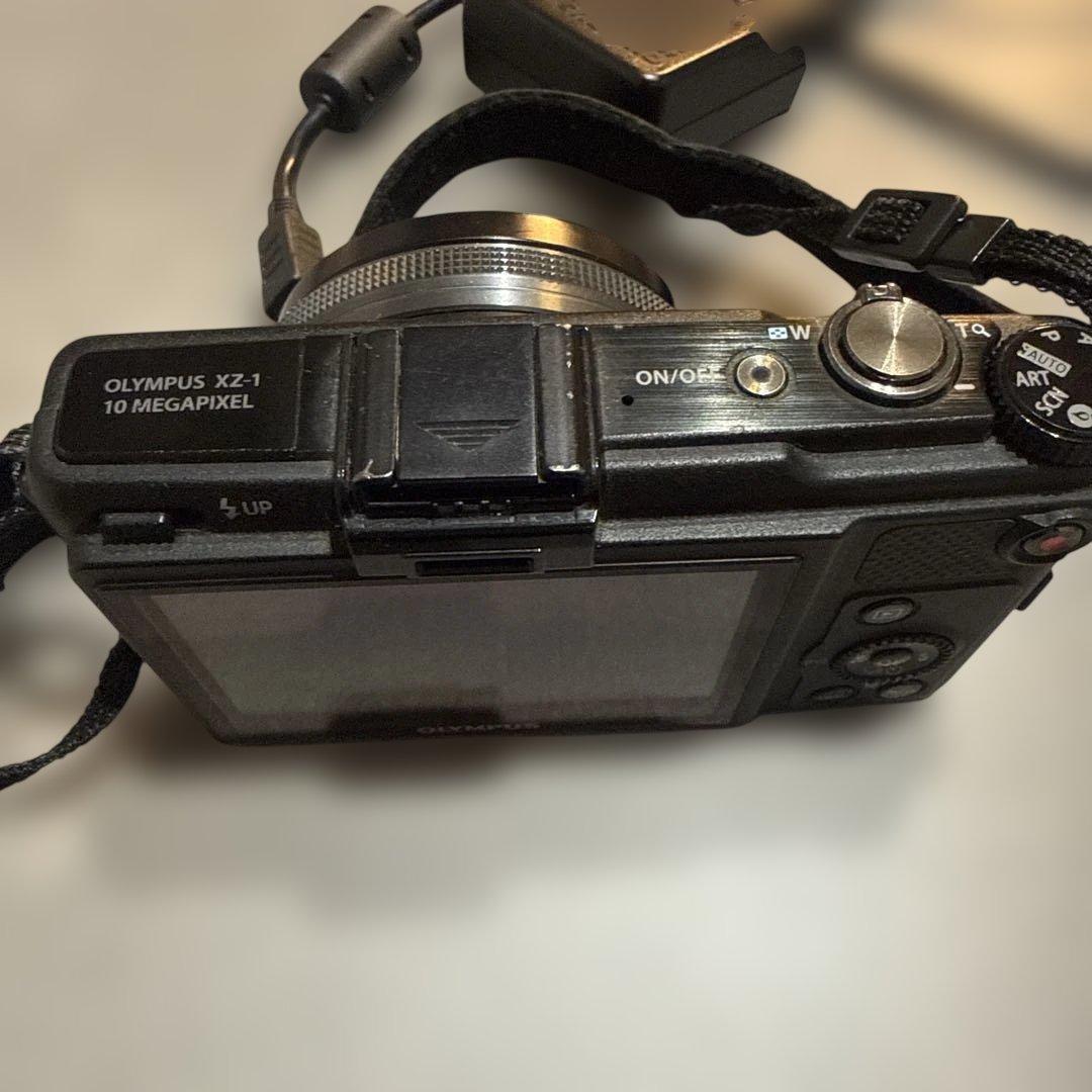 中古品　OLYMPUS XZ-1 コンパクトデジカメ