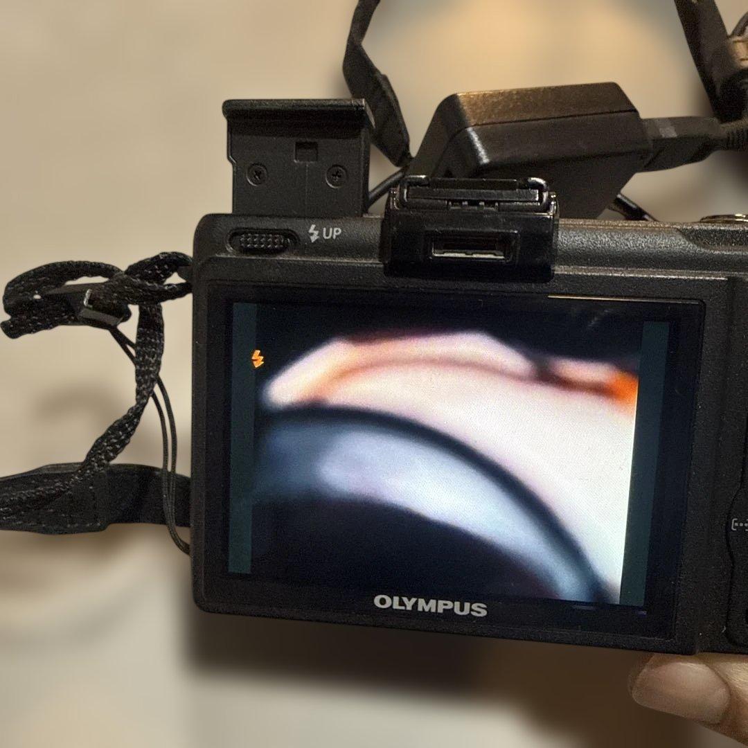 中古品　OLYMPUS XZ-1 コンパクトデジカメ