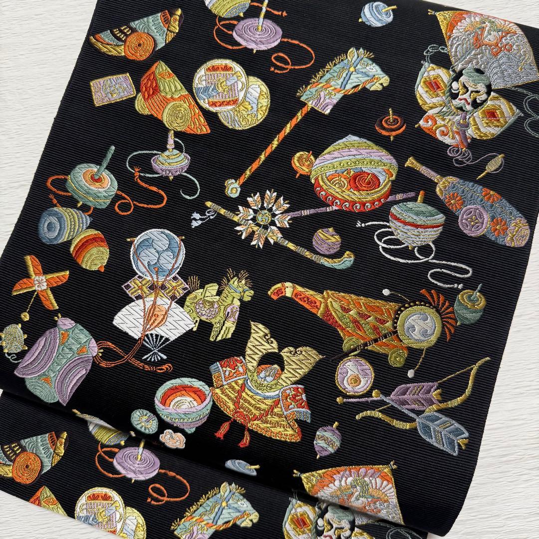 m-62 西陣 山下織物 遠野物語 袋帯 唐織 正絹 黒地 美品