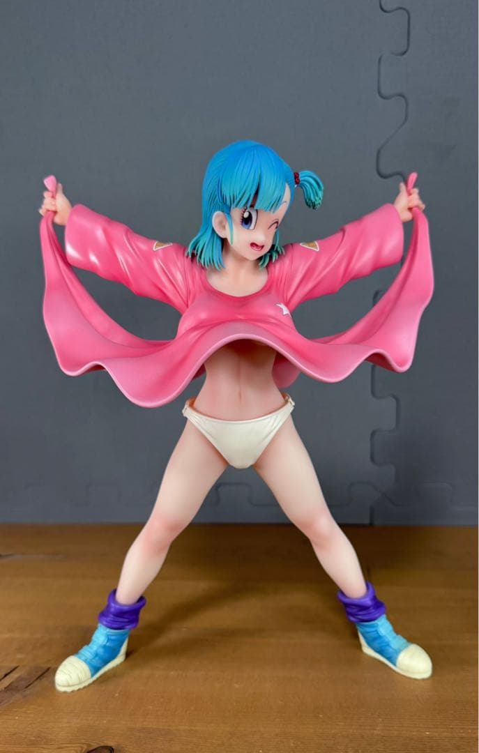 ドラゴンボールガレージキット　ブルマ　スタチュー　フィギュア