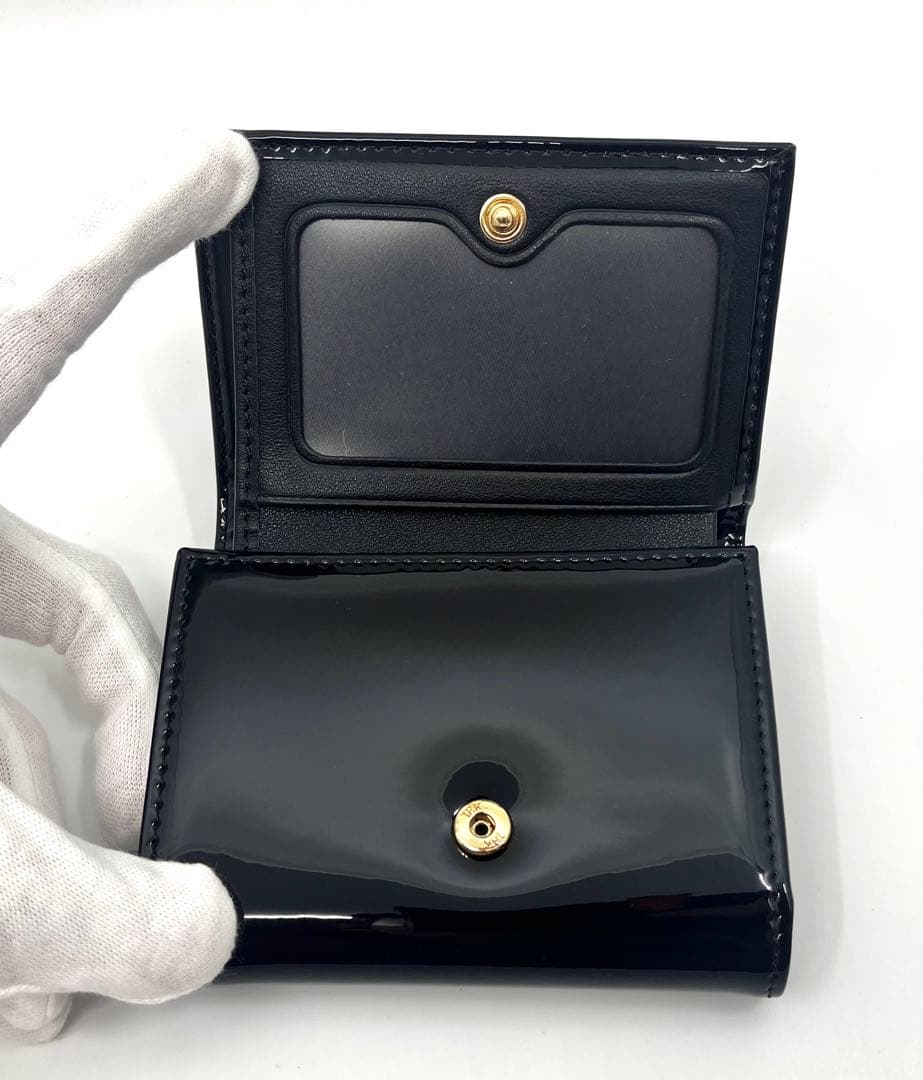 【新品・未使用】Vivienne Westwood 三つ折り財布 ブラック