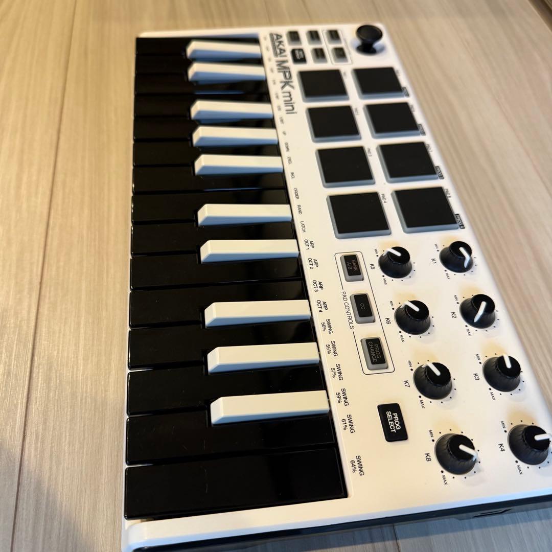AKAI MPK mini ホワイト 25鍵 MIDIキーボード