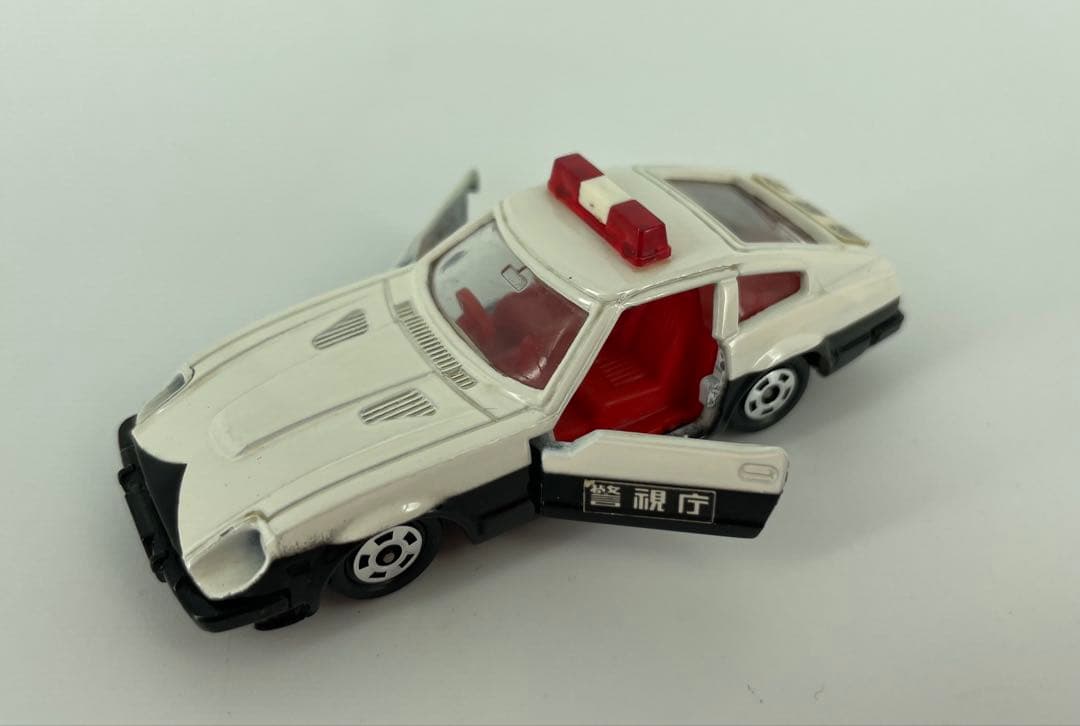 トミカ ニッサン フェアレディ 280Z-TパトロールカーNo.44