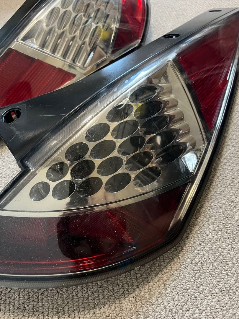 日産 フェアレディZ Z33 LEDテールランプ 左右セット 中古