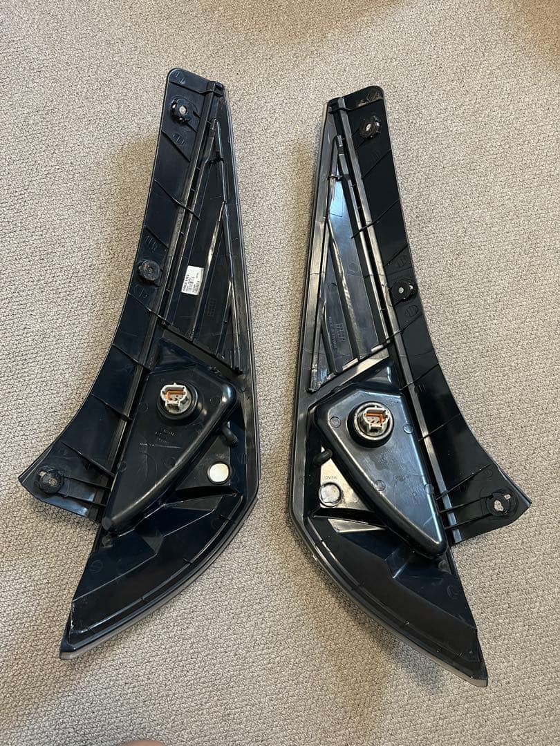 日産 フェアレディZ Z33 LEDテールランプ 左右セット 中古