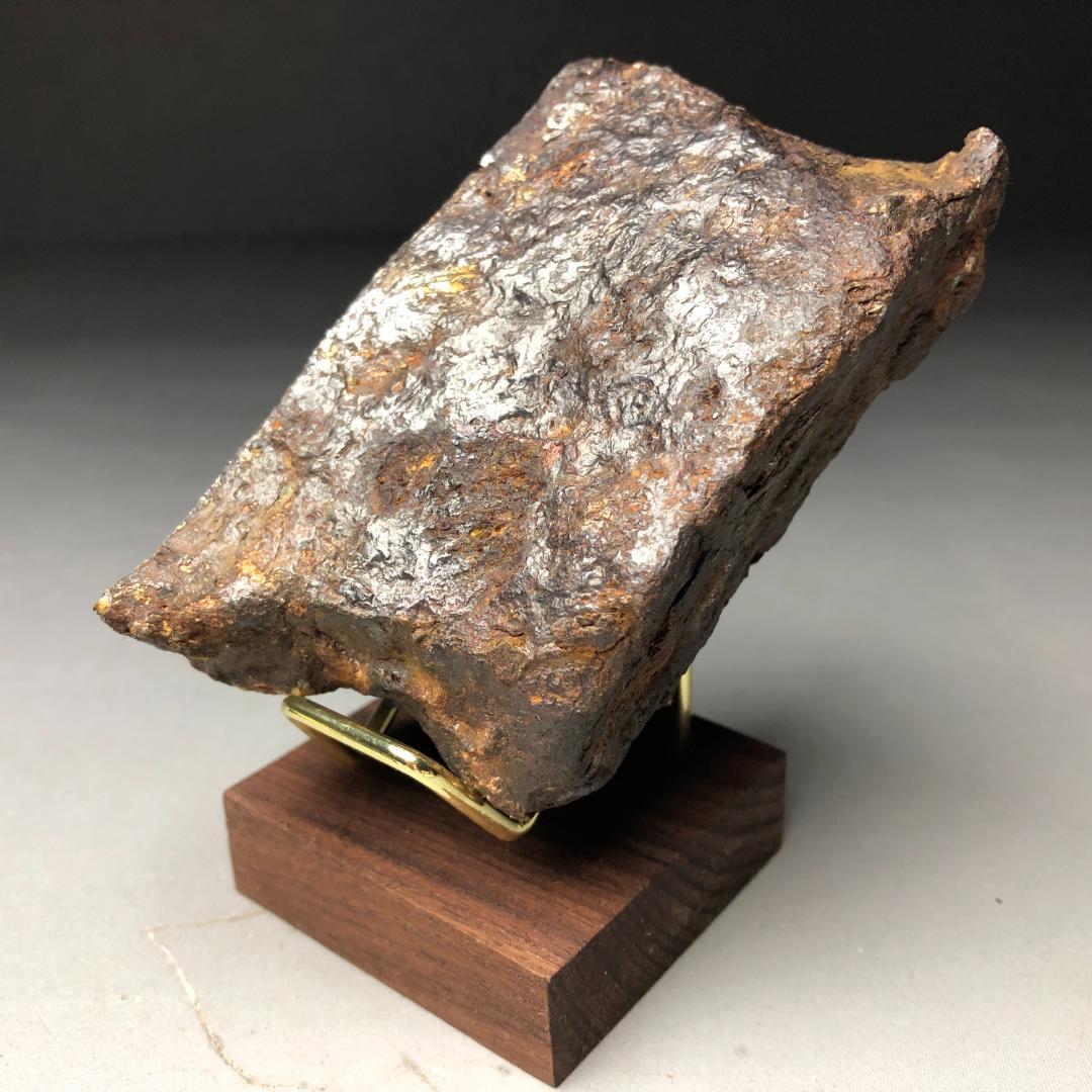 アルタイ隕石　隕石 鉄隕石　エンドカット　ナチュラル　重さ約680ｇ