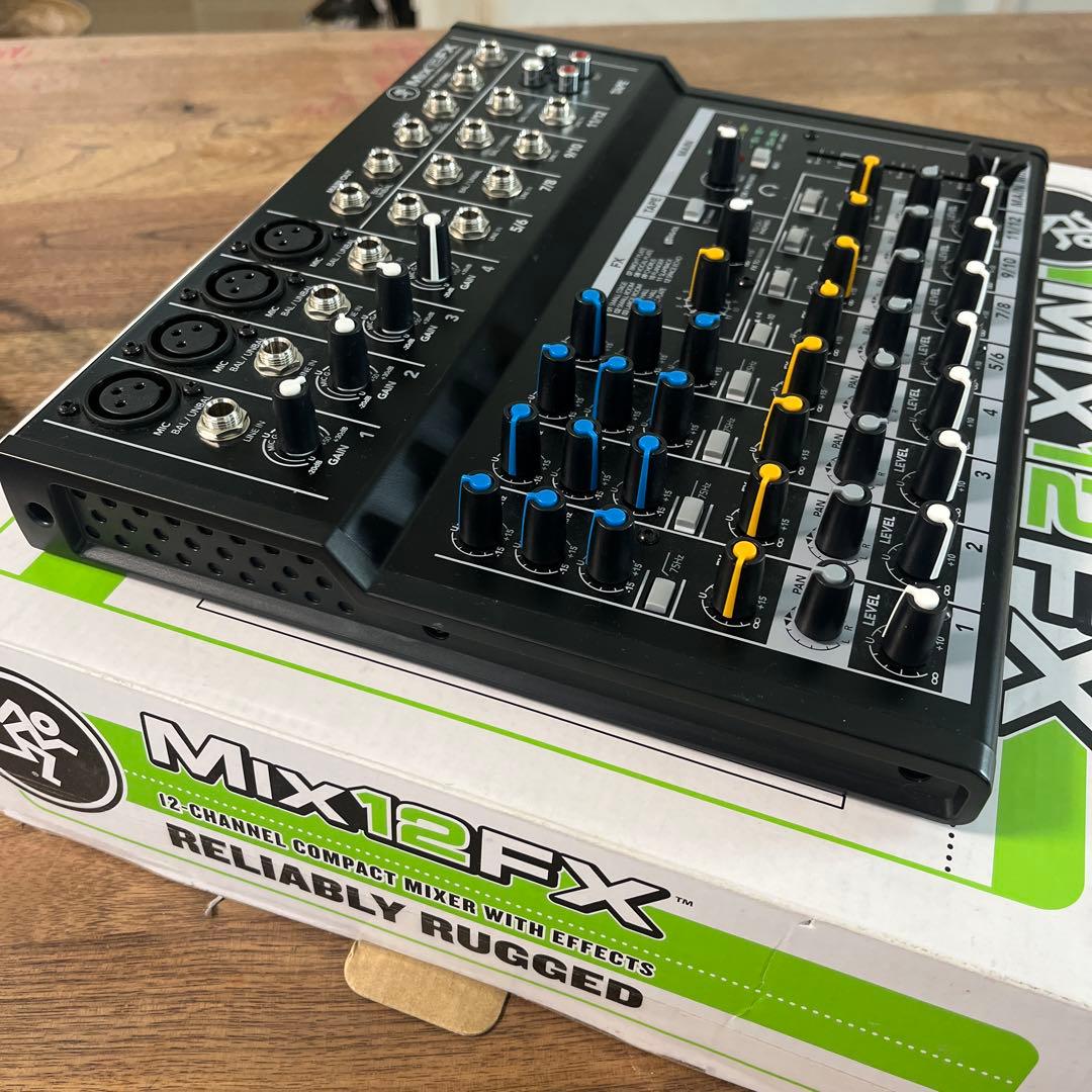 MACKIE超コンパクトエフェクト内蔵アナログミキサーMIX12FX