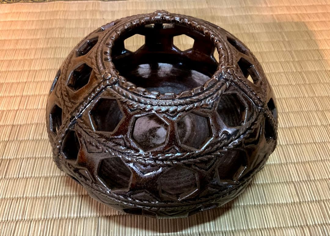 膳所焼　岩崎新定　篭目花入＆黄金掛け花入　淡海ぜぜ　陽炎園造　共箱　剣山付　陶芸