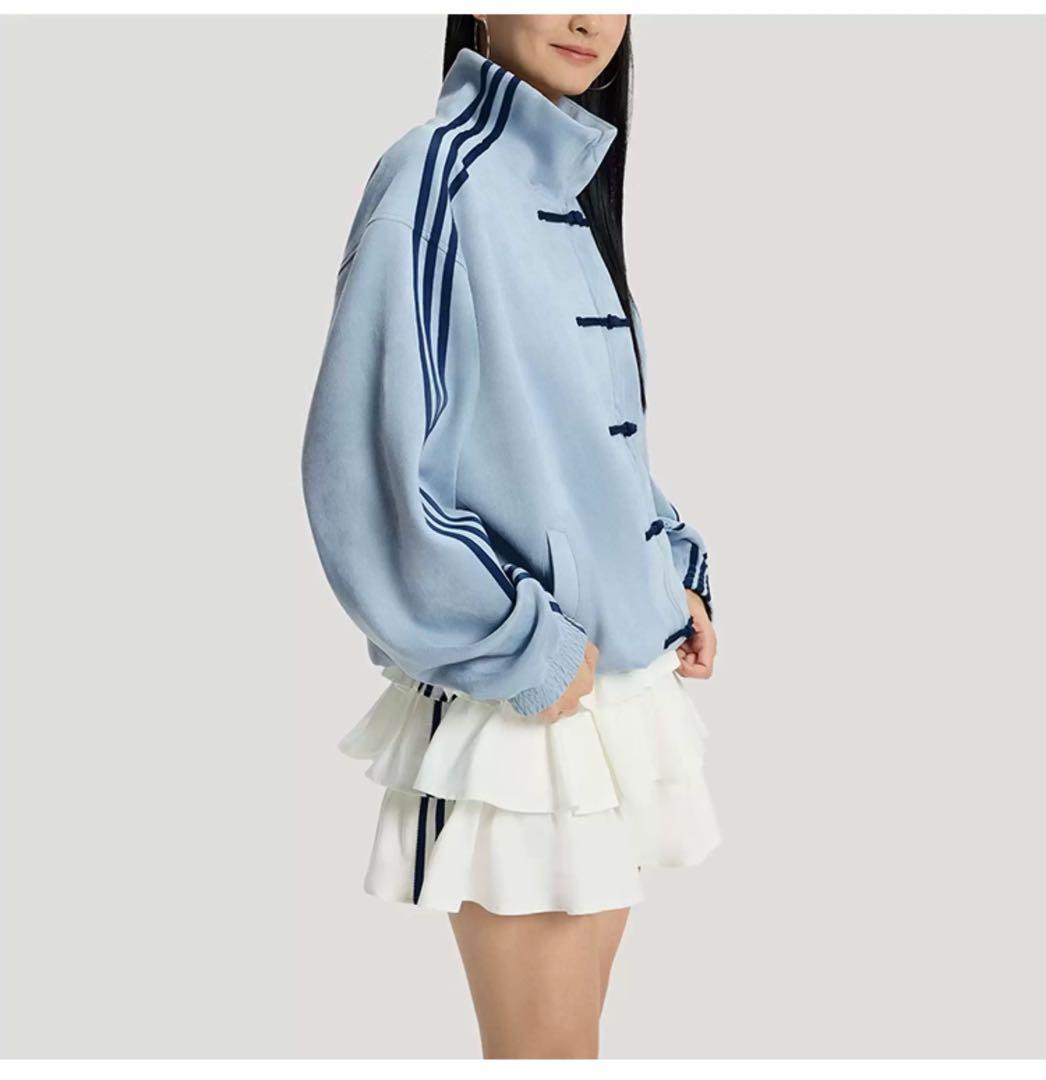 アディダス 中国限定 蛇年トラックジャケットライトブルーSサイズ”