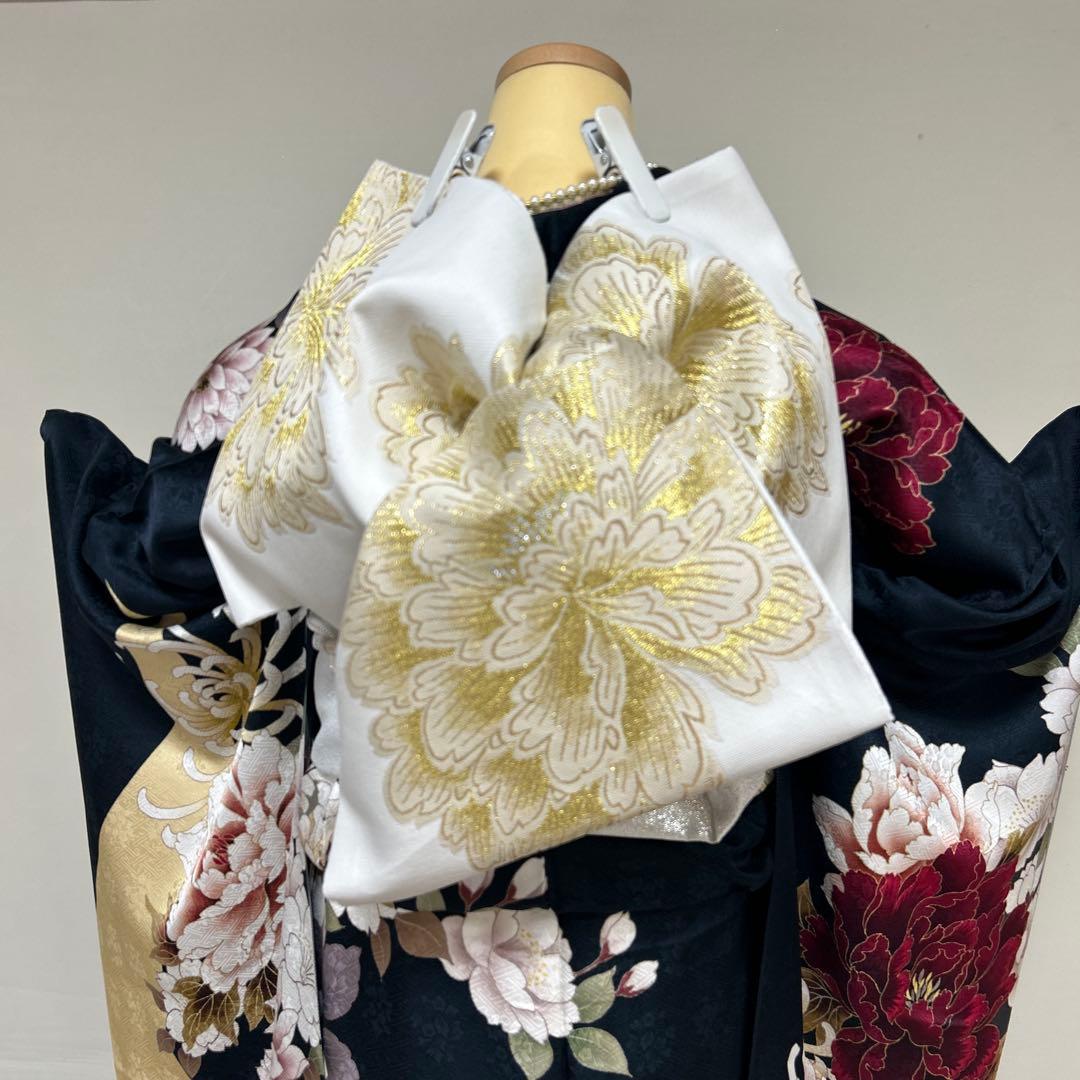 紺地の上品な牡丹と乱菊の振袖フルセット